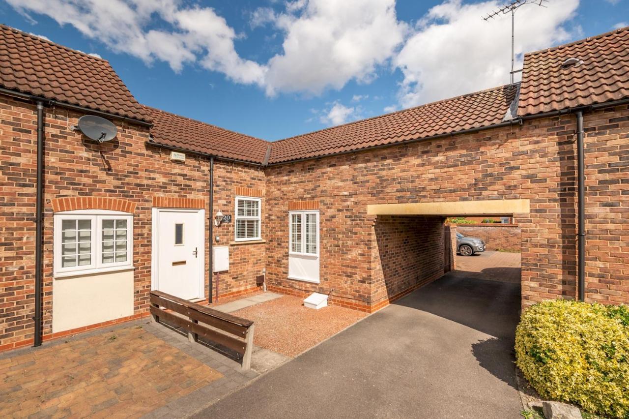 Pass The Keys Charming Cottage Near Clifton Moor York Exterior foto